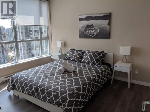 25Fl 833 Seymour Street, Vancouver, BC - Indoor Photo Showing Bedroom