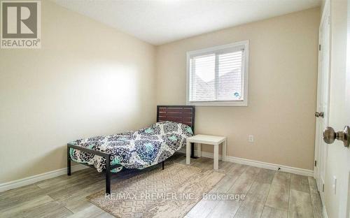 15 Dunsmore Lane, Barrie, ON - Indoor Photo Showing Bedroom