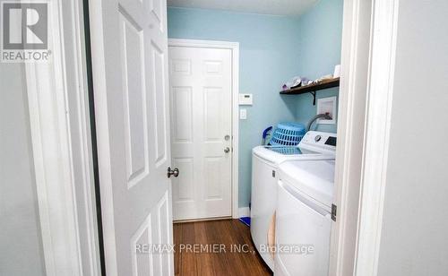 15 Dunsmore Lane, Barrie, ON - Indoor Photo Showing Laundry Room