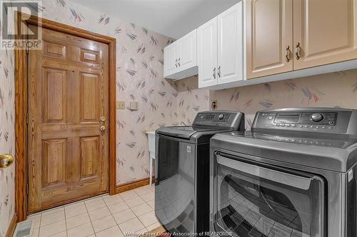 559 Lisa Crescent, Windsor, ON - Indoor Photo Showing Laundry Room