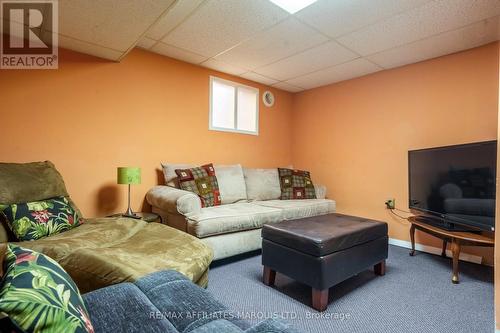 4617 Barcier Lane, South Stormont, ON - Indoor Photo Showing Living Room