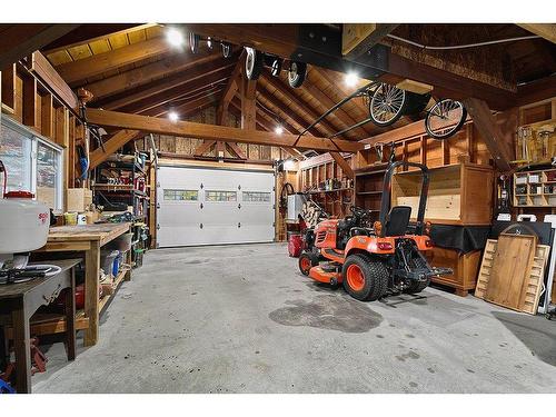 Garage - 139 Av. Paradise, Mansfield-Et-Pontefract, QC - Indoor Photo Showing Garage