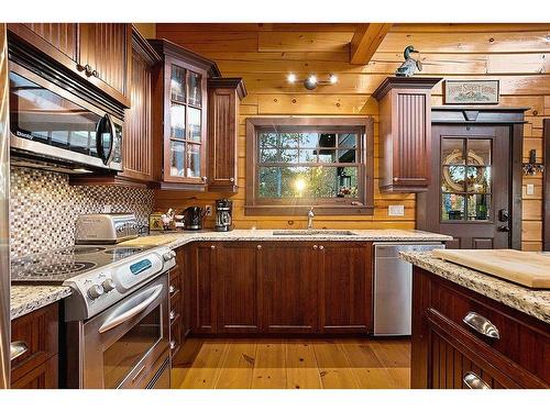 Kitchen - 139 Av. Paradise, Mansfield-Et-Pontefract, QC - Indoor Photo Showing Kitchen