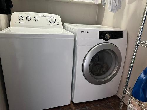 Salle de lavage - 60 Rue De L'Église N., Lorrainville, QC - Indoor Photo Showing Laundry Room