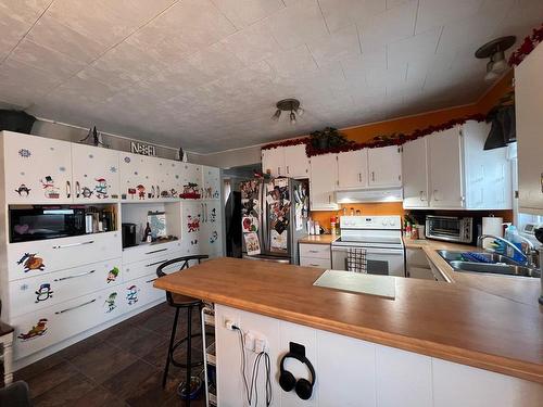 Cuisine - 60 Rue De L'Église N., Lorrainville, QC - Indoor Photo Showing Kitchen With Double Sink