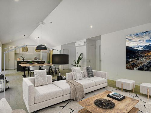 Salon - Ch. Du Golf, Sainte-Lucie-Des-Laurentides, QC - Indoor Photo Showing Living Room