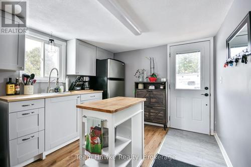 419 7Th Avenue, Tay (Port Mcnicoll), ON - Indoor Photo Showing Kitchen