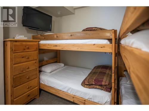 9885 Pinnacles Road Unit# 9, Vernon, BC - Indoor Photo Showing Bedroom