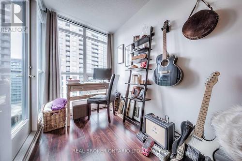 1005 - 231 Fort York Boulevard, Toronto, ON - Indoor