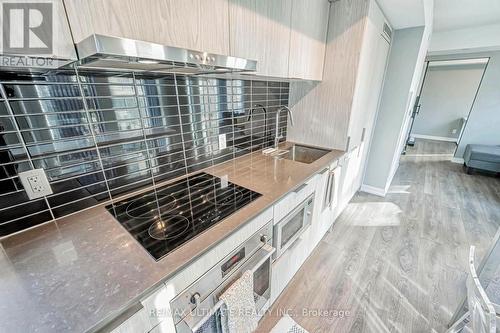 1012 - 60 Shuter Street, Toronto, ON - Indoor Photo Showing Kitchen With Upgraded Kitchen