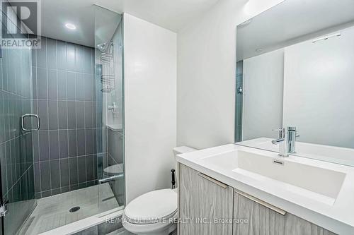 1012 - 60 Shuter Street, Toronto, ON - Indoor Photo Showing Bathroom