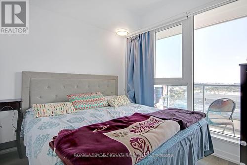 1905 - 5 Buttermill Avenue, Vaughan, ON - Indoor Photo Showing Bedroom