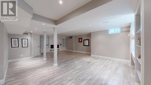 150 Peak Point Boulevard, Vaughan, ON - Indoor