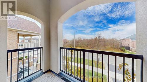 150 Peak Point Boulevard, Vaughan, ON - Outdoor With Balcony With Exterior