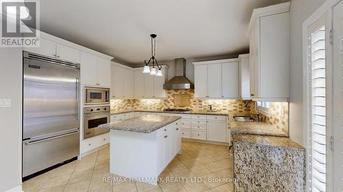 150 Peak Point Boulevard, Vaughan, ON - Indoor Photo Showing Kitchen With Stainless Steel Kitchen With Upgraded Kitchen