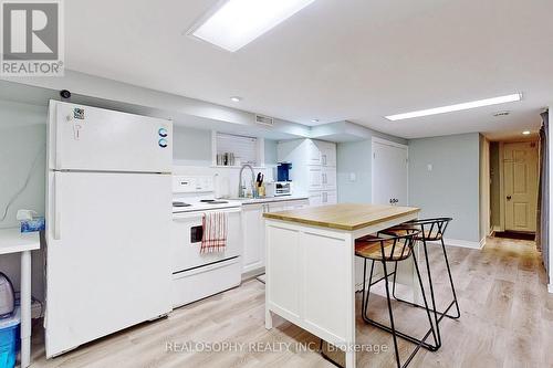 Bsmt - 116 Chandos Avenue, Toronto, ON - Indoor Photo Showing Kitchen