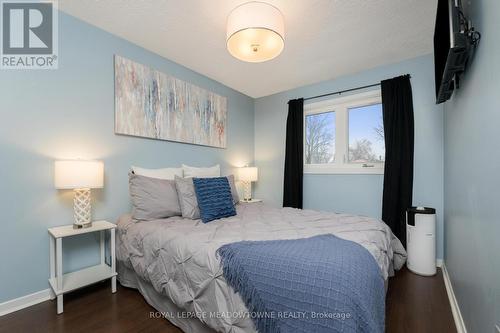 11 Wright Avenue, Halton Hills, ON - Indoor Photo Showing Bedroom