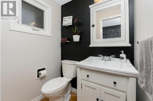 11 Wright Avenue, Halton Hills, ON - Indoor Photo Showing Bathroom