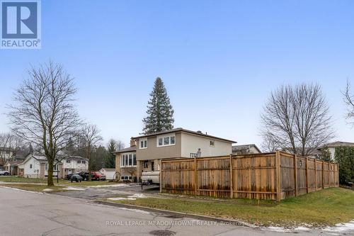 11 Wright Avenue, Halton Hills, ON - Outdoor