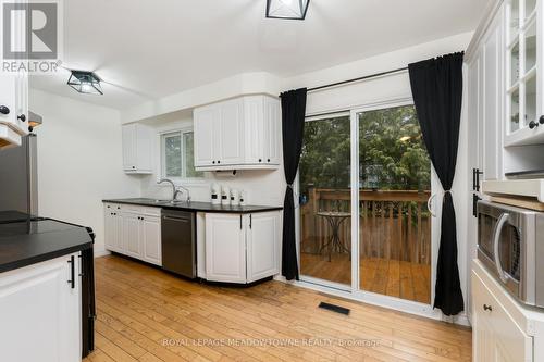 11 Wright Avenue, Halton Hills, ON - Indoor Photo Showing Kitchen