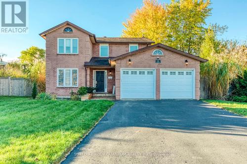 10 Anne Court, Grimsby, ON - Outdoor With Facade