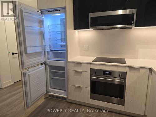 619 - 308 Jarvis Street, Toronto, ON - Indoor Photo Showing Kitchen