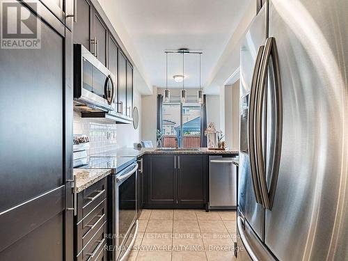 42 Mcpherson Road, Caledon, ON - Indoor Photo Showing Kitchen With Upgraded Kitchen