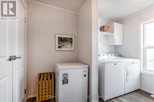 17 Bent Willow Court, Haldimand, ON - Indoor Photo Showing Laundry Room