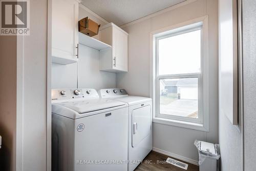 17 Bent Willow Court, Haldimand, ON - Indoor Photo Showing Laundry Room