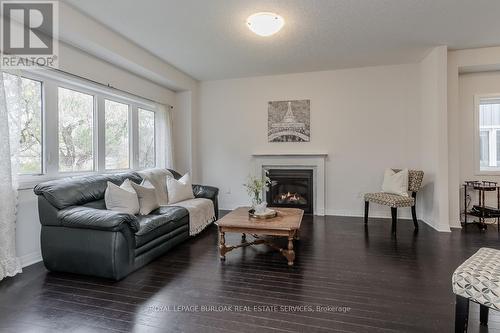 4021 Cachet Court, Lincoln, ON - Indoor Photo Showing Living Room With Fireplace