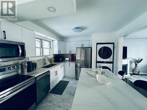 51 Almond Road, London, ON - Indoor Photo Showing Kitchen With Double Sink