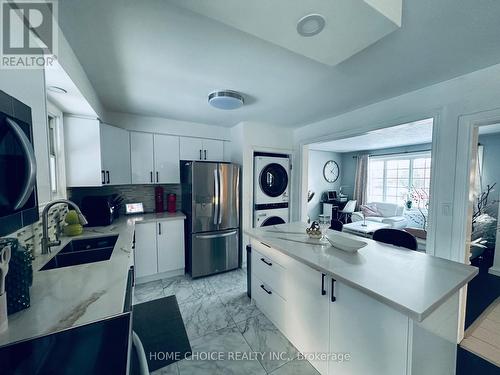 51 Almond Road, London, ON - Indoor Photo Showing Kitchen With Double Sink