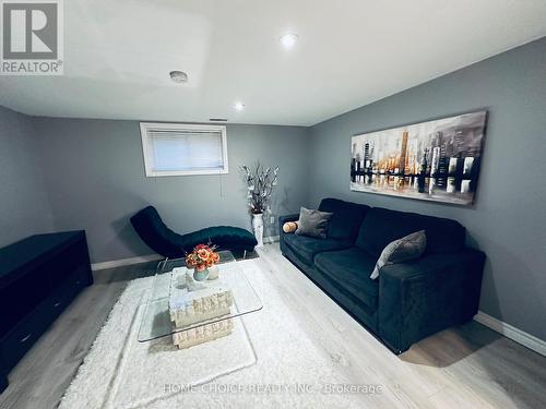 51 Almond Road, London, ON - Indoor Photo Showing Living Room