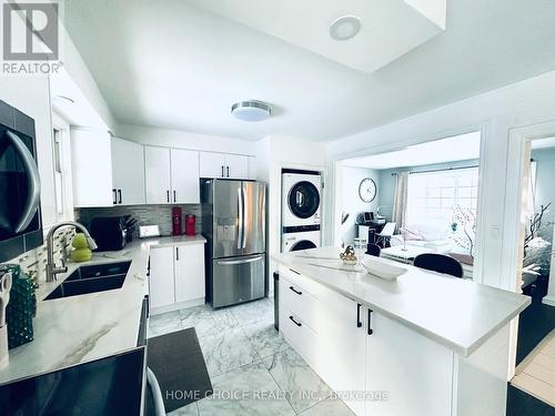 51 Almond Road, London, ON - Indoor Photo Showing Kitchen With Double Sink