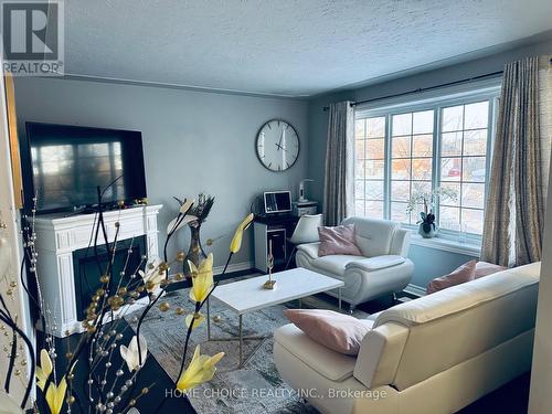 51 Almond Road, London, ON - Indoor Photo Showing Living Room