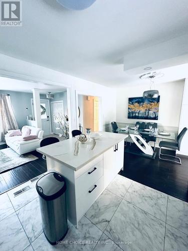 51 Almond Road, London, ON - Indoor Photo Showing Kitchen