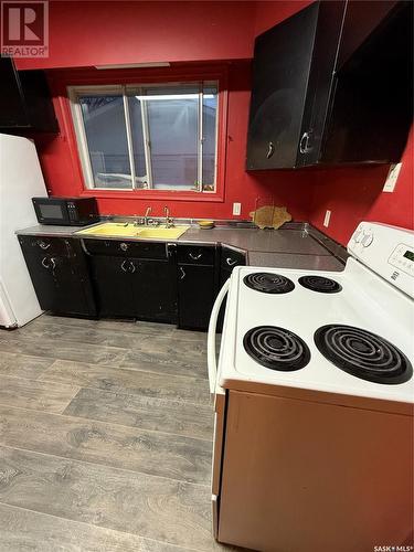 53 Langley Street, Regina, SK - Indoor Photo Showing Kitchen