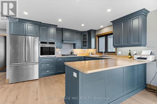 754 Cope Road, Welland (765 - Cooks Mills), ON - Indoor Photo Showing Kitchen