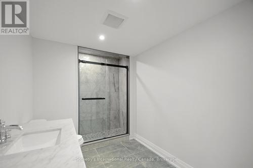 101 Sladden Court, Blue Mountains (Thornbury), ON - Indoor Photo Showing Bathroom