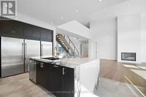 101 Sladden Court, Blue Mountains (Thornbury), ON - Indoor Photo Showing Kitchen With Stainless Steel Kitchen With Double Sink With Upgraded Kitchen