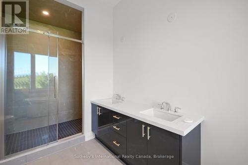 101 Sladden Court, Blue Mountains (Thornbury), ON - Indoor Photo Showing Bathroom