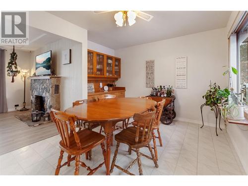 903 Newton Drive, Penticton, BC - Indoor Photo Showing Dining Room