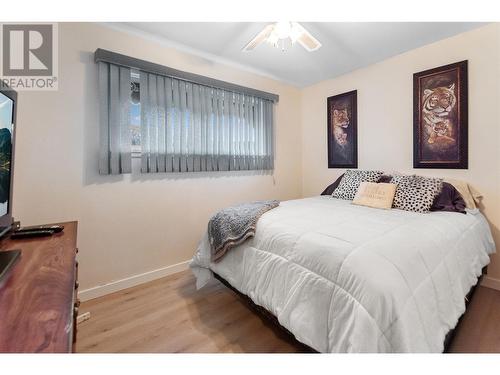 903 Newton Drive, Penticton, BC - Indoor Photo Showing Bedroom