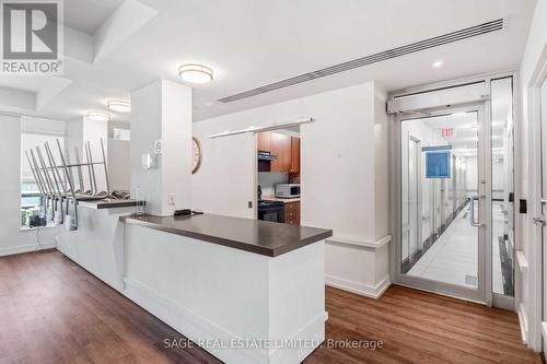 504 - 230 King Street E, Toronto, ON - Indoor Photo Showing Kitchen