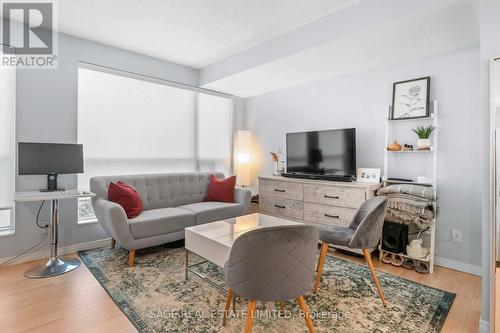 504 - 230 King Street E, Toronto, ON - Indoor Photo Showing Living Room