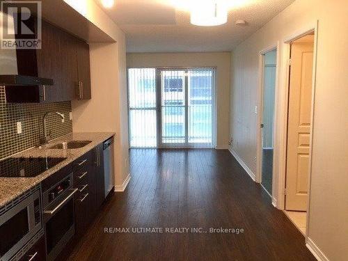 705 - 352 Front Street W, Toronto, ON - Indoor Photo Showing Kitchen