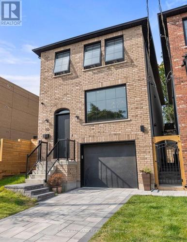 12 Glenside Avenue, Toronto, ON 