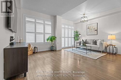 72 Tundra Road, Caledon, ON - Indoor Photo Showing Living Room