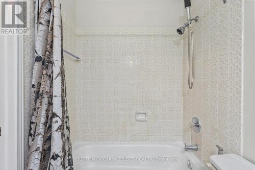 54 - 754 Wilkins Street, London, ON - Indoor Photo Showing Bathroom