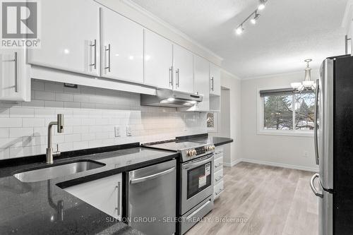 54 - 754 Wilkins Street, London, ON - Indoor Photo Showing Kitchen With Upgraded Kitchen